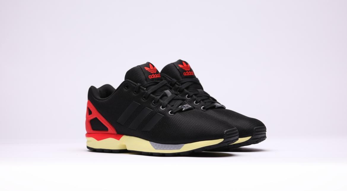 ① adidas Originals ZX Flux 
